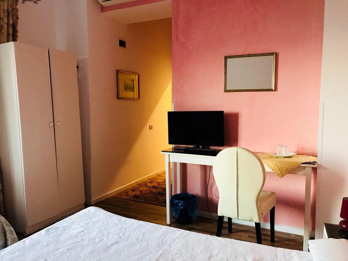 Vila Flavia B&B Констанца Экстерьер фото
